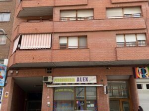Fotografía 1 · Local comercial de 84 m² en Cappont