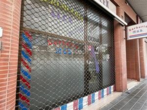 Fotografía 3 · Local comercial de 84 m² en Cappont