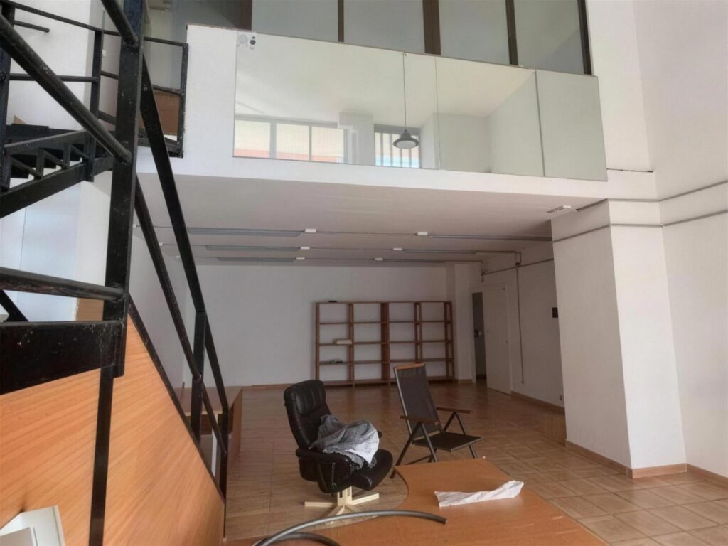 Local comercial de 150 m² en Pardinyes – foto 1