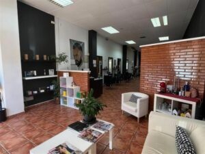 Fotografía 13 · Local comercial de 120 m² en Cappont