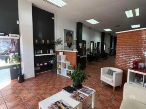 Fotografía 12 · Local comercial de 120 m² en Cappont