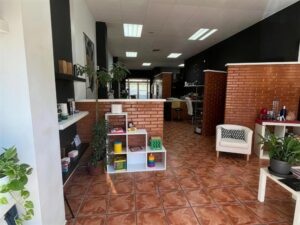 Fotografía 15 · Local comercial de 120 m² en Cappont